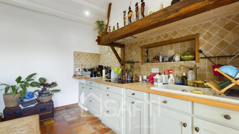 Maison - 230 m² - 6 pièces