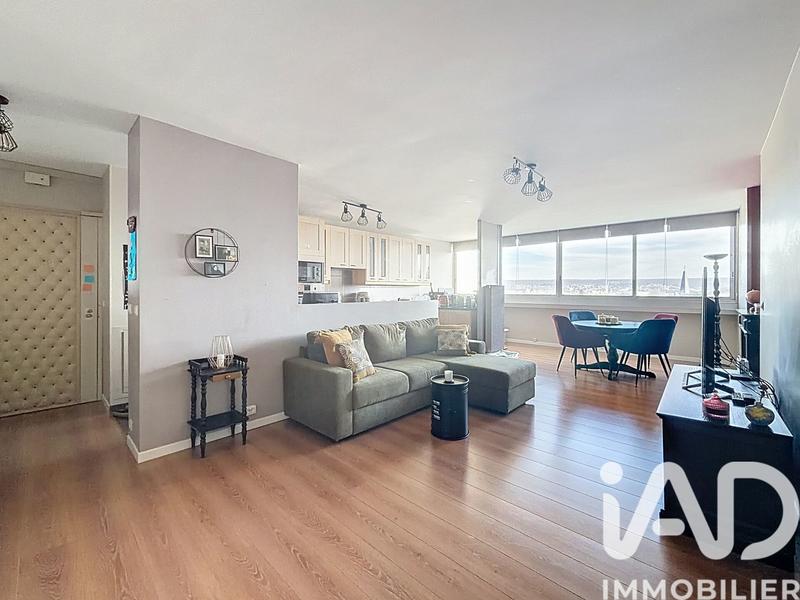 Appartement - 90 m² - 4 pièces