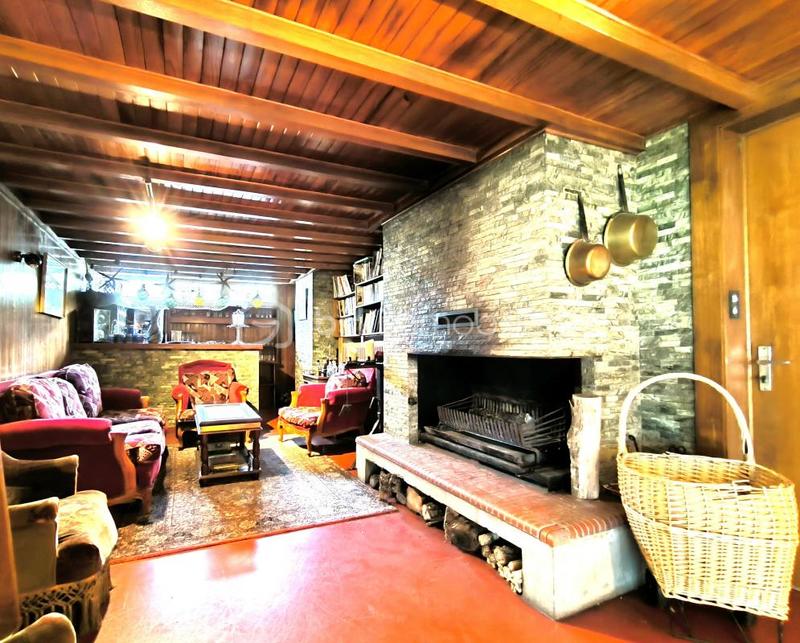 Maison d'architecte - 361 m² - 8 pièces