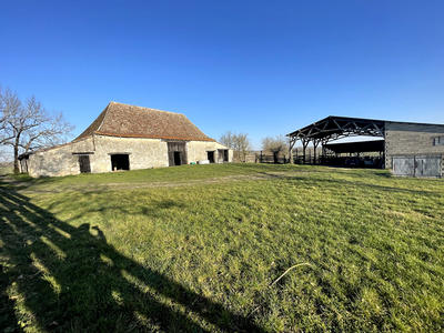 Maison - 180 m² - 1 pièce