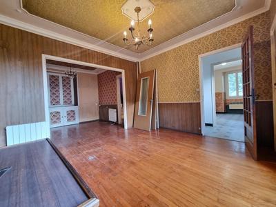 Maison - 111 m² - 6 pièces