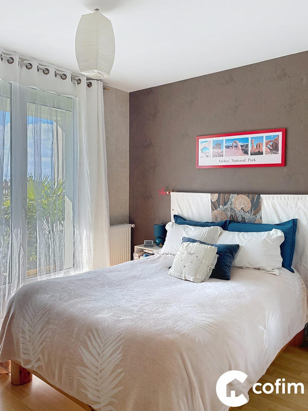 Appartement - 93 m² - 4 pièces