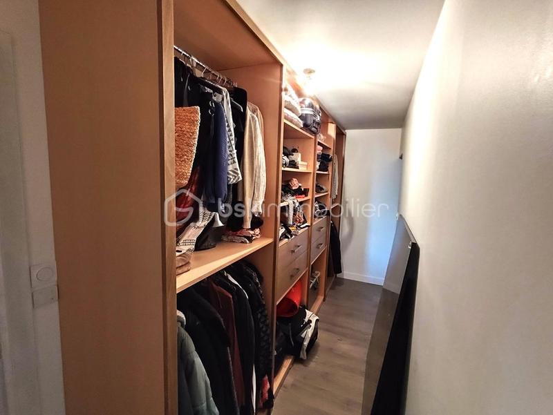 Maison - 167 m² - 9 pièces