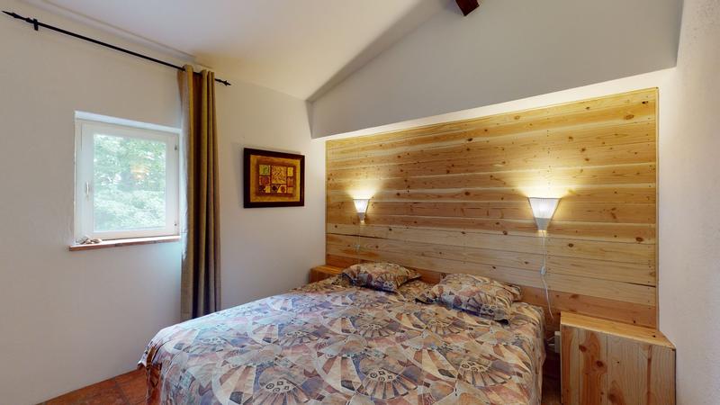 Propriété - 450 m² - 18 pièces