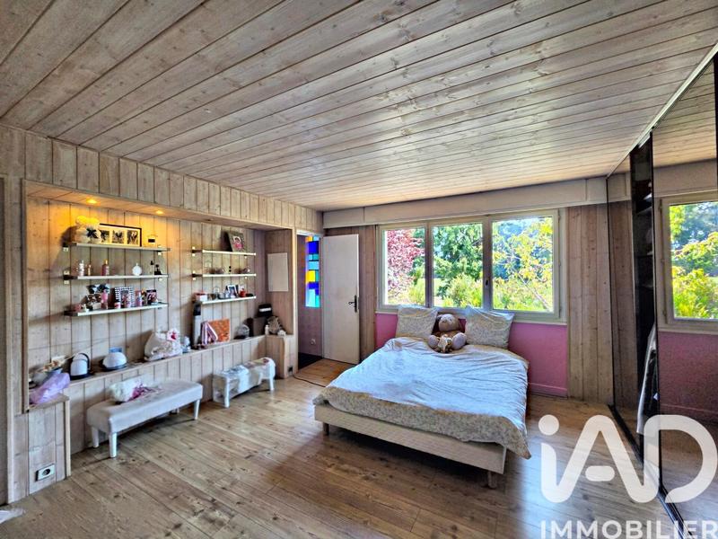 Maison - 307 m² - 10 pièces