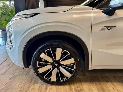 Mitsubishi Outlander Phev IV 2.4 Mivec 306 4wd Instyle