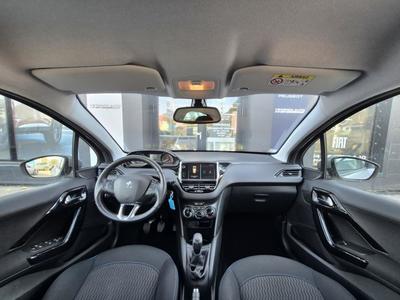 Peugeot 208 Puretech 82 Signature