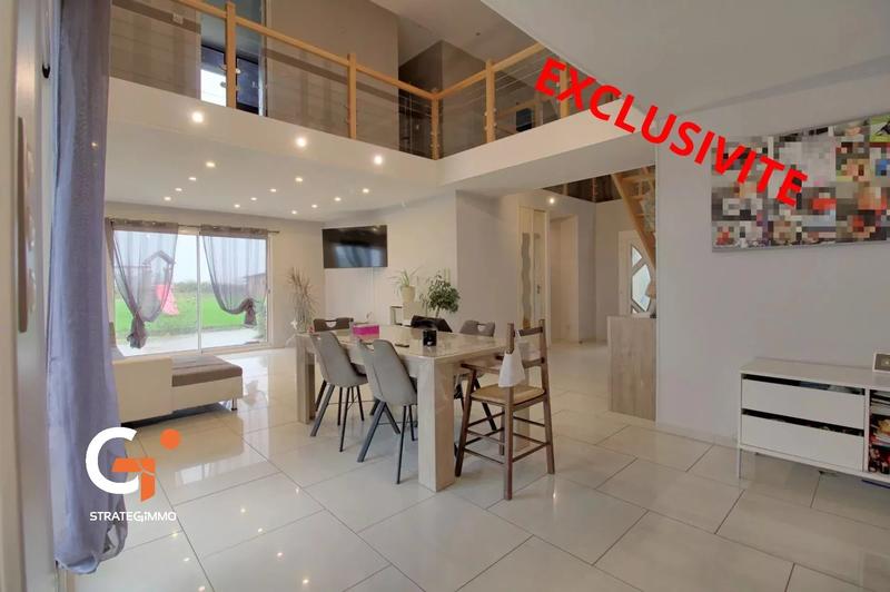 Maison - 183 m² - 7 pièces