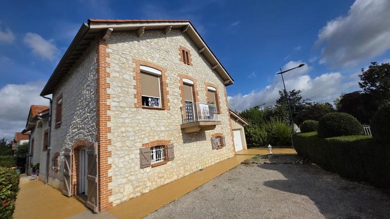 Maison de ville - 199 m² - 7 pièces