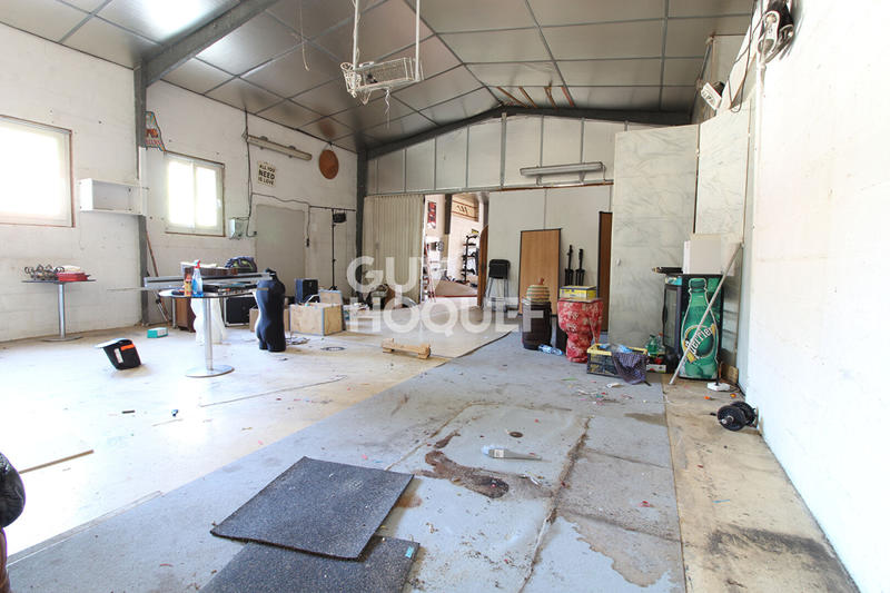 Local d'activité / Entrepôt - 300 m²