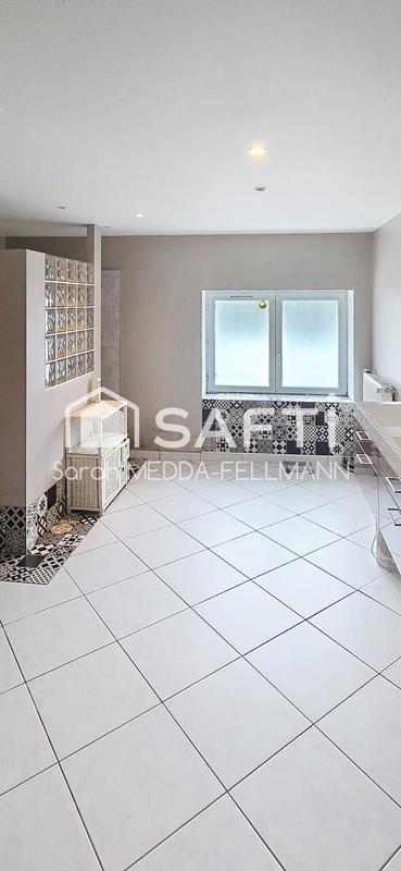 Maison - 273 m² - 5 pièces