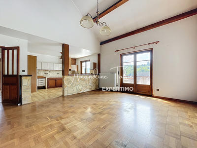 Maison - 163 m² - 5 pièces