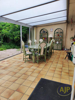 Maison - 206 m² - 6 pièces