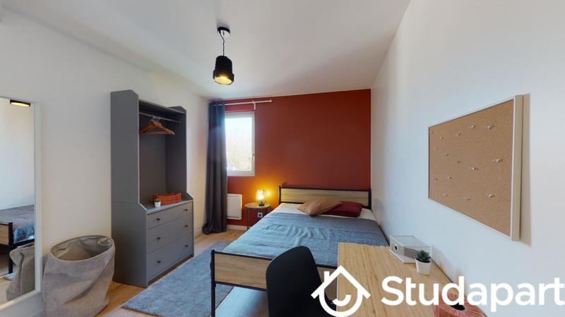 Chambre - 12 m² - 1 pièce