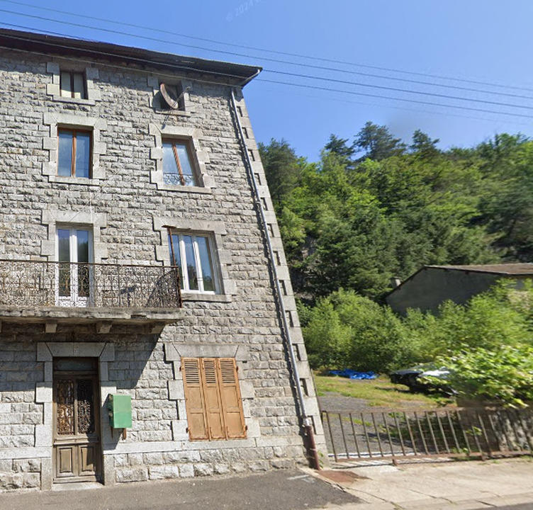 Immeuble - 230 m² - 9 pièces