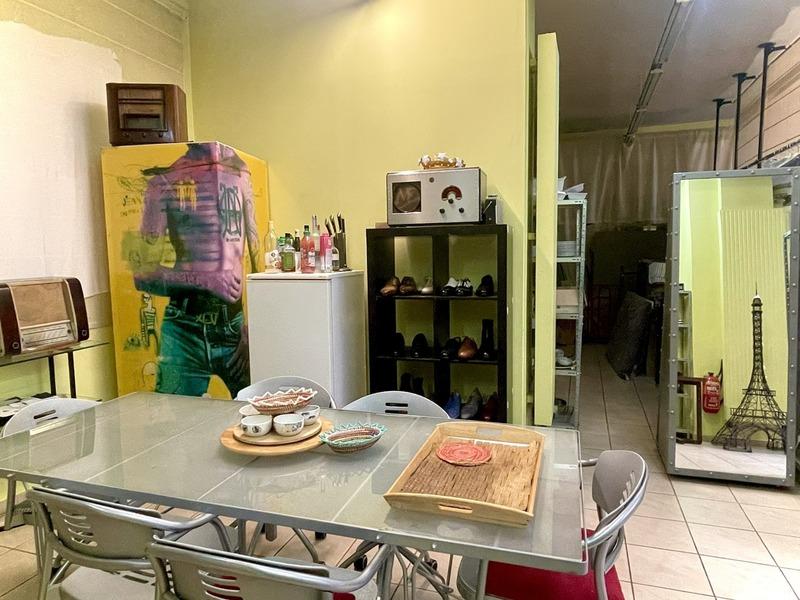 Loft - 241 m² - 2 pièces