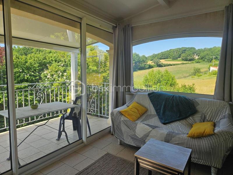 Maison traditionnelle - 184 m² - 6 pièces