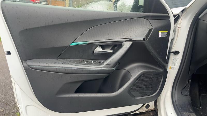 Peugeot 2008 II 1.2 PureTech 100 Allure