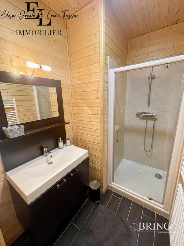 Châlet - 152 m² - 9 pièces