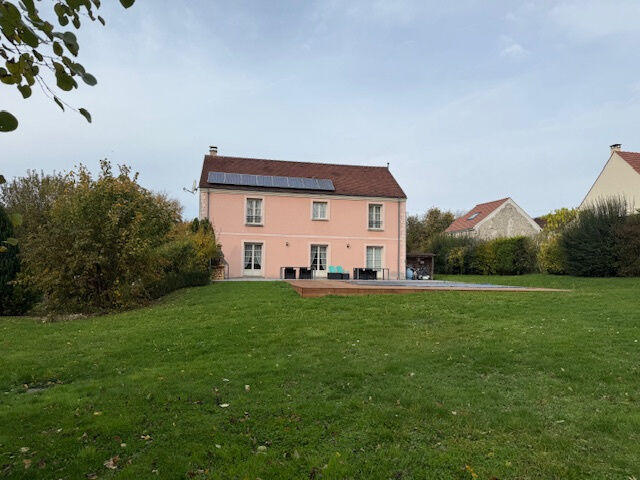 Maison - 218 m² - 8 pièces