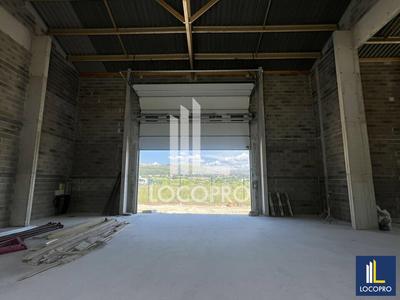 Local d'activité / Entrepôt - 380 m²