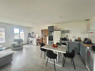 Maison - 137 m² - 7 pièces