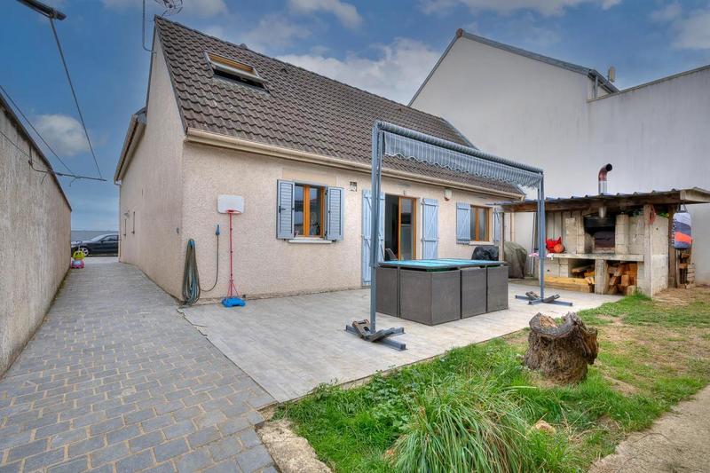 Maison - 128 m² - 5 pièces