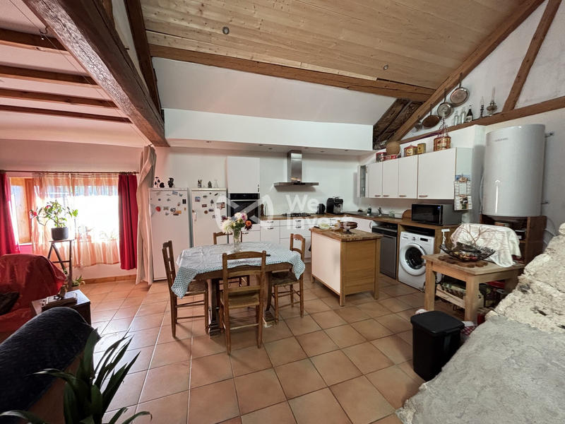 Maison - 300 m² - 9 pièces