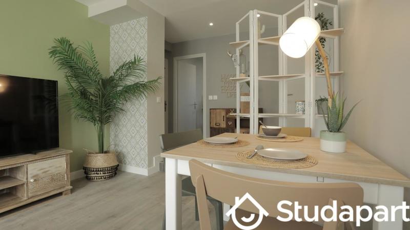 Chambre - 11 m² - 1 pièce