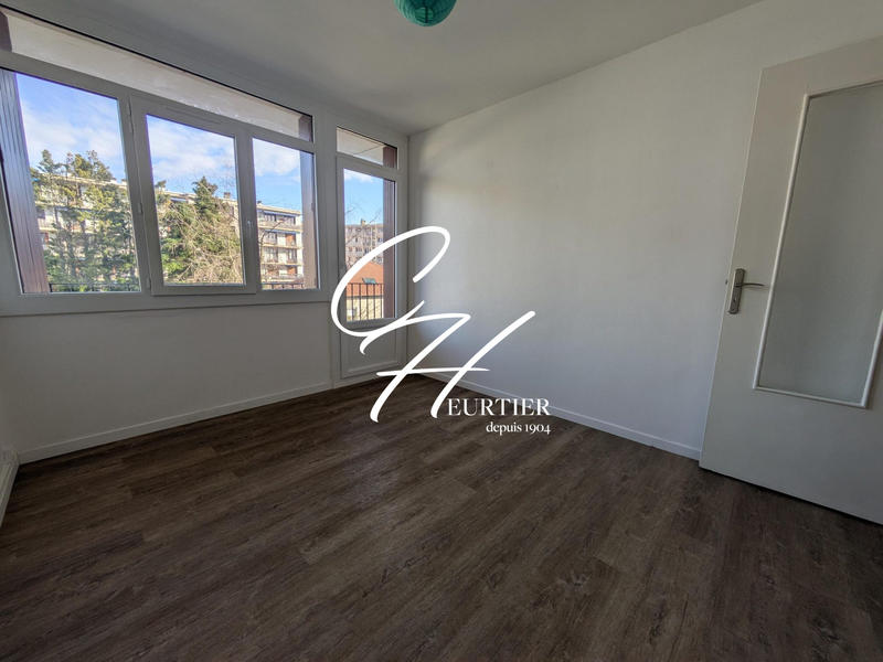 Appartement - 77 m² - 4 pièces