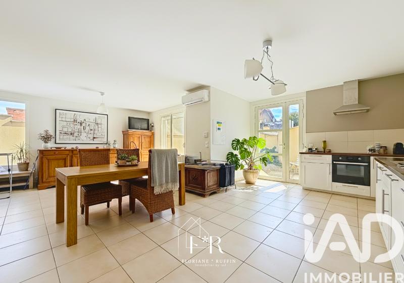 Maison - 200 m² - 4 pièces