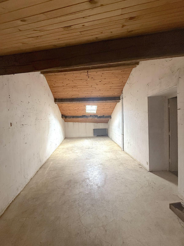 Maison - 367 m² - 14 pièces