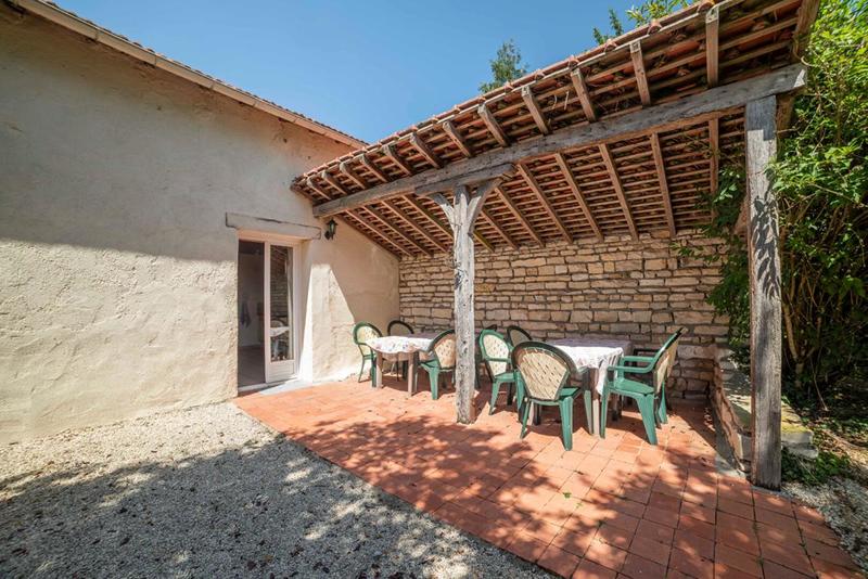 Maison - 235 m² - 8 pièces