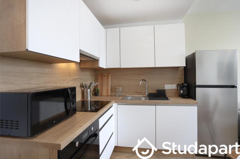 Chambre - 11 m² - 1 pièce