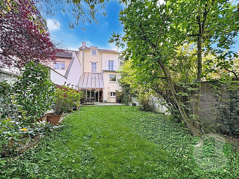 Maison - 150 m² - 7 pièces