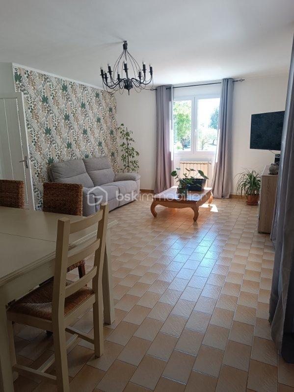 Propriété - 317 m² - 8 pièces