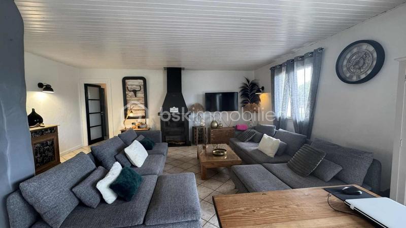 Maison traditionnelle - 165 m² - 6 pièces