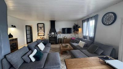 Maison traditionnelle - 165 m² - 6 pièces