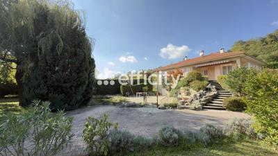 Maison - 145 m² - 6 pièces