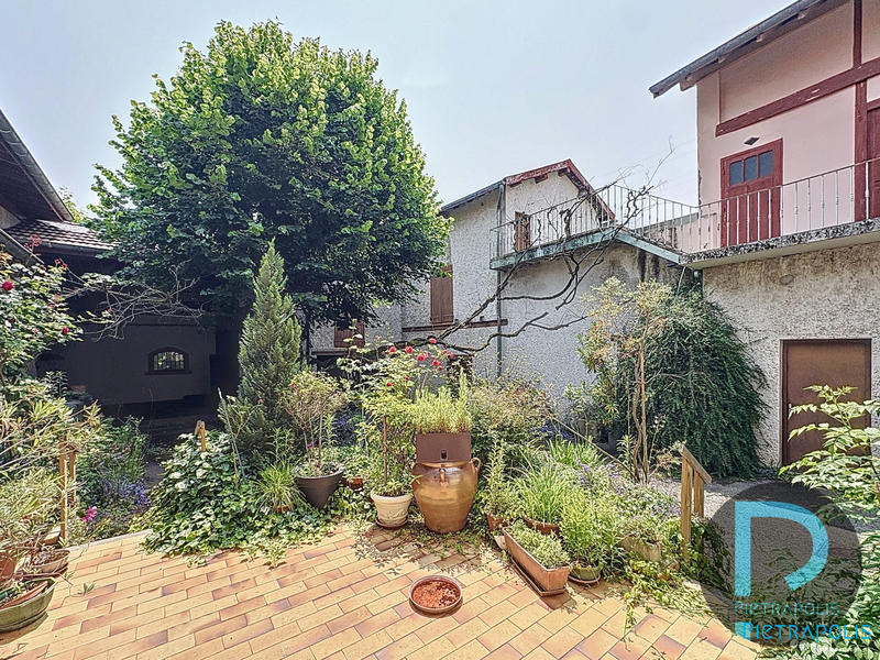 Maison ancienne - 200 m² - 10 pièces