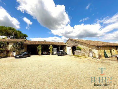 Maison - 274 m² - 9 pièces