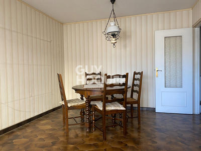 Appartement - 82 m² - 5 pièces