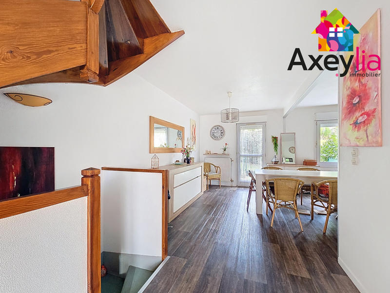 Appartement - 100 m² - 5 pièces