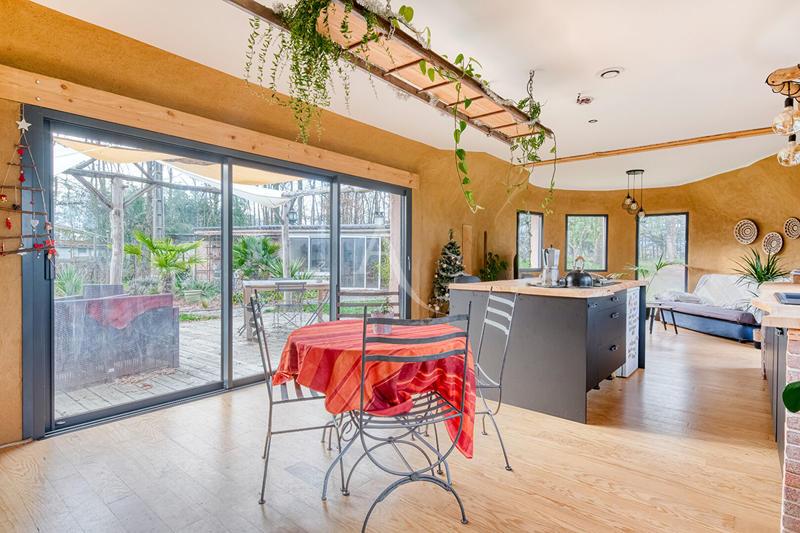 Maison - 171 m² - 7 pièces