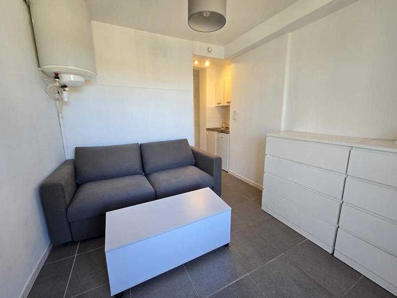 Studio - 14 m² - 1 pièce