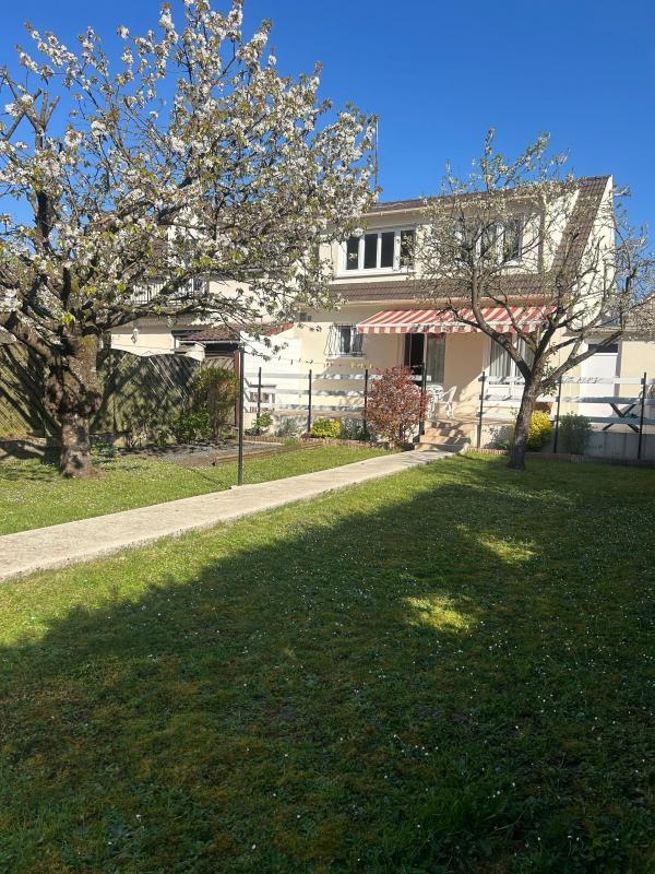 Maison - 112 m² - 6 pièces