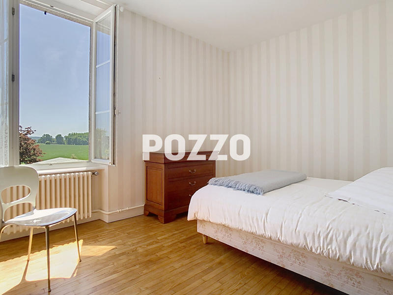 Maison - 408 m² - 18 pièces