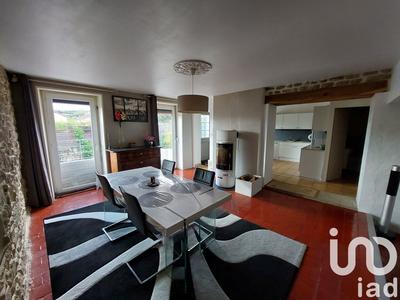 Maison - 214 m² - 8 pièces