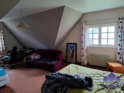 Maison traditionnelle - 170 m² - 8 pièces