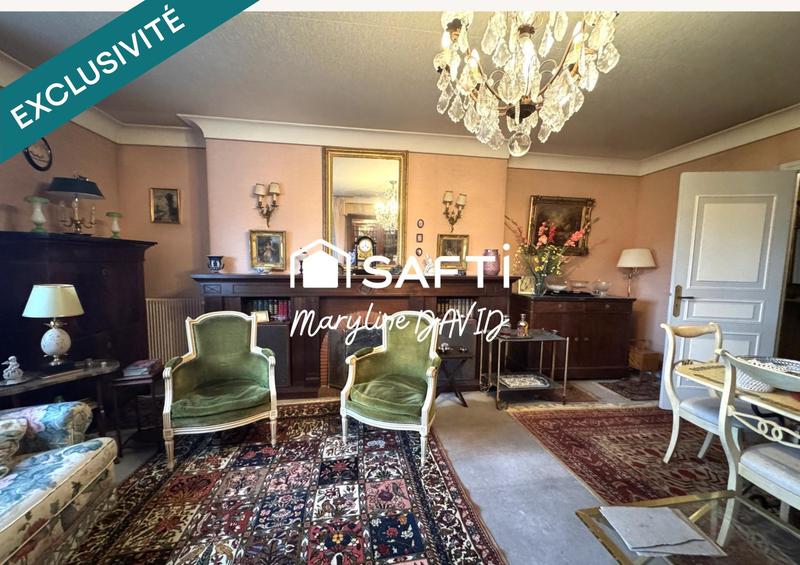 Maison - 235 m² - 9 pièces